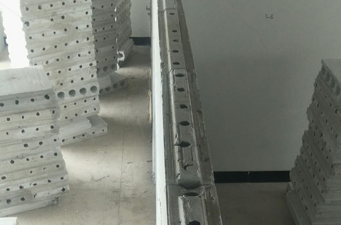 新型隔墻板